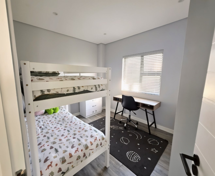 To Let 4 Bedroom Property for Rent in Sandown Western Cape